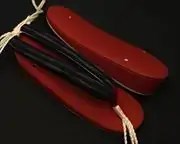 帆布草履(紅)に亀田縞花緒・赤ツボ