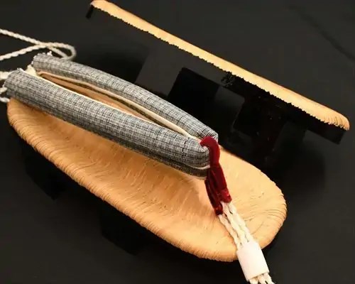 相日光・横黒茶竹に縞柄結城紬花緒