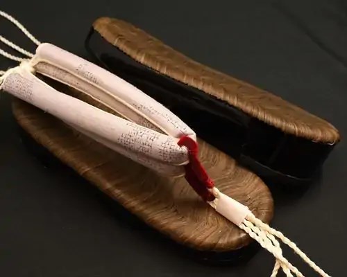 相右近・横黒烏に亀甲結城紬花緒