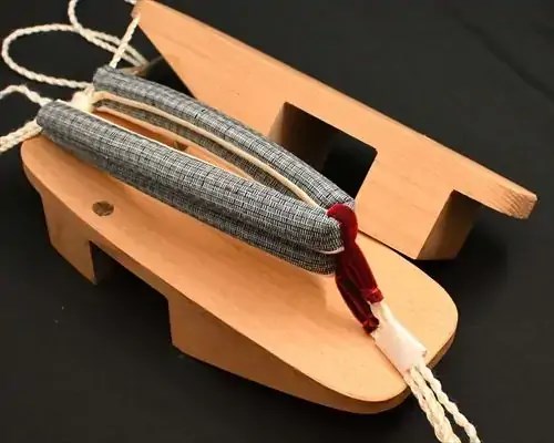 相千両・白木に網代柄結城紬花緒