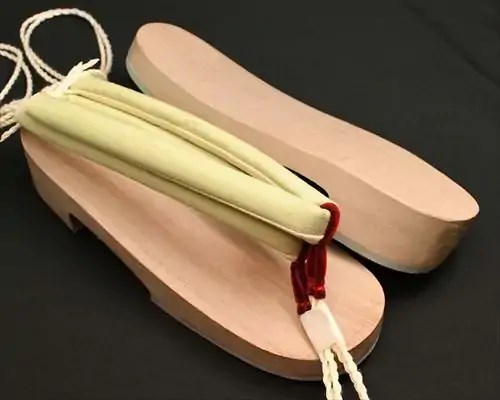 相右近・白木に結城紬花緒
