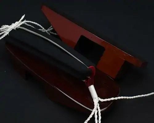 相千両・糸春雨に会津木綿花緒・赤ツボ