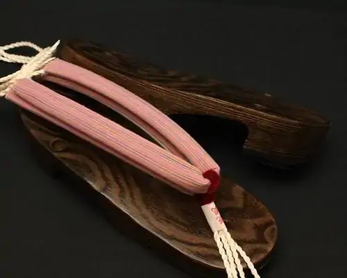 相右近・焼きに遠州綿紬・なないろ花緒