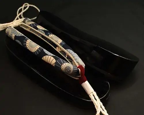 舟形・黒捌きに蛇の目傘柄花緒
