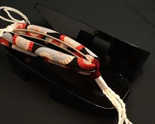相小町・黒捌きに蛇の目傘柄花緒