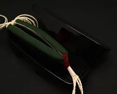 相小町・黒捌きに会津木綿花緒・赤ツボ