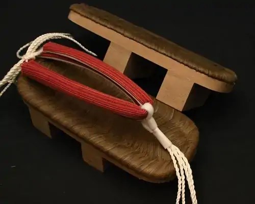 大日光・烏に会津木綿花緒・白ツボ