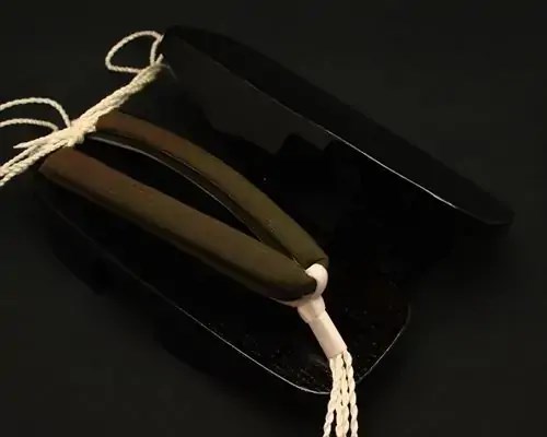 大千両・黒捌きに会津木綿花緒・白ツボ
