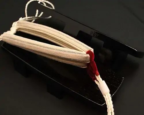 相三味・黒捌きに縞柄結城紬花緒