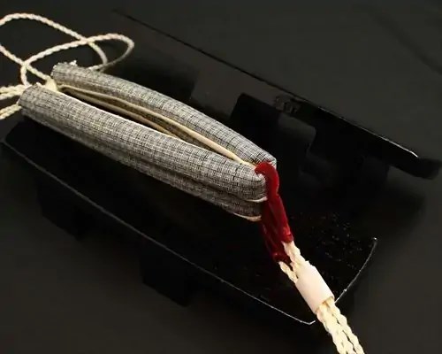 相三味・黒捌きに縞柄結城紬花緒