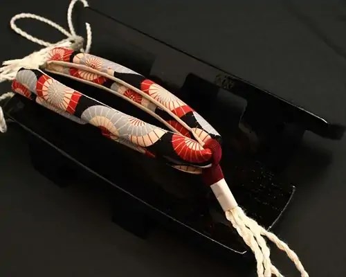 相三味・黒捌きに蛇の目傘柄花緒