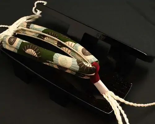 相三味・黒捌きに蛇の目傘柄花緒
