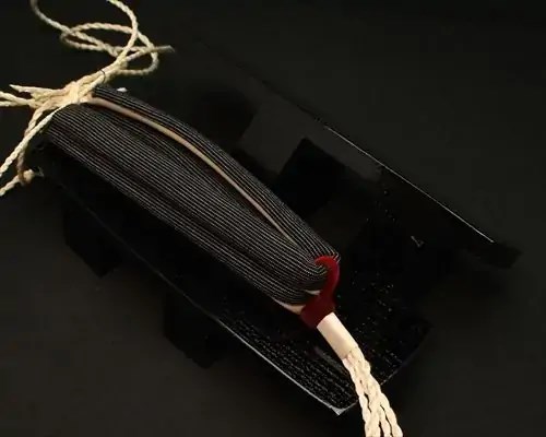 相三味・黒捌きに亀田縞花緒・赤ツボ