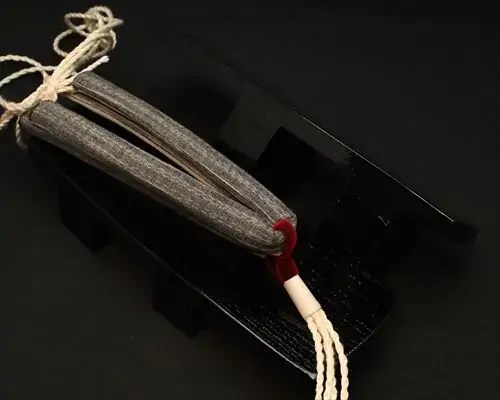 相三味・黒捌きに亀田縞花緒・赤ツボ