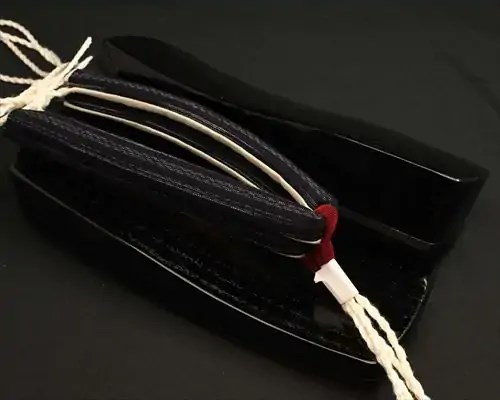 三味舟形・黒捌きに亀田縞花緒