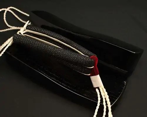 三味舟形・黒捌きに亀甲結城紬花緒