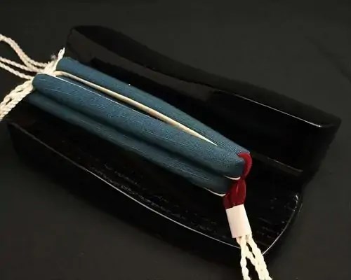 三味舟形・黒捌きに会津木綿花緒・赤ツボ