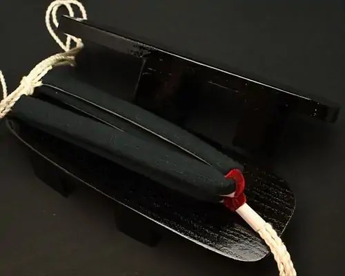 芳町・黒捌きに会津木綿花緒・赤ツボ