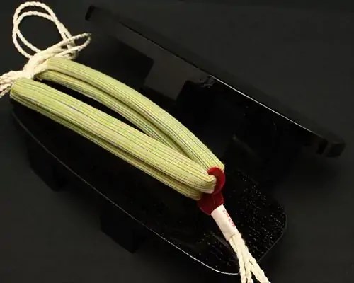 芳町・黒捌きに遠州綿紬・なないろ花緒