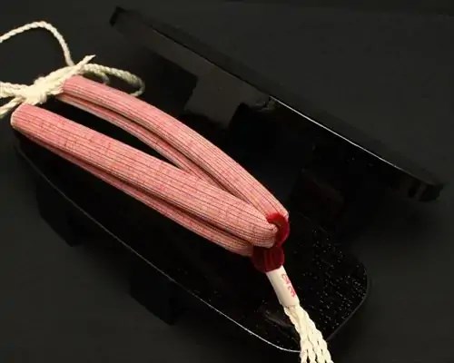 芳町・黒捌きに遠州綿紬・なないろ花緒