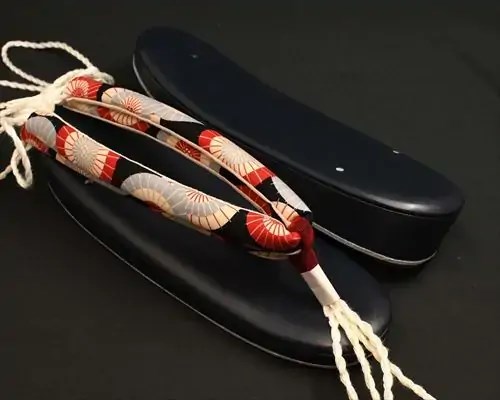 艶消し一枚芯合皮草履に蛇の目傘柄花緒