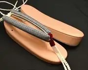 艶消し草履・栗に網代柄結城紬花緒