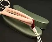 艶消し草履・緑に結城紬花緒