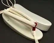 艶消し草履・薄グレーに縞柄結城紬花緒