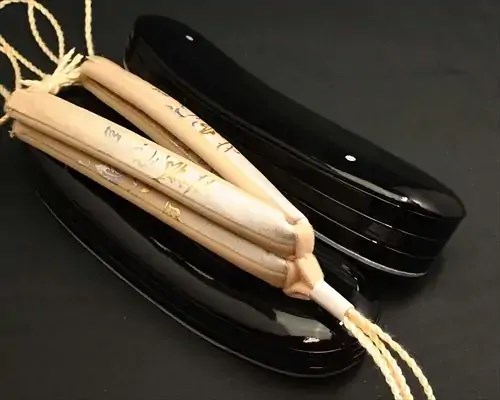 本革３分３枚に花柄ぼかし福林花緒
