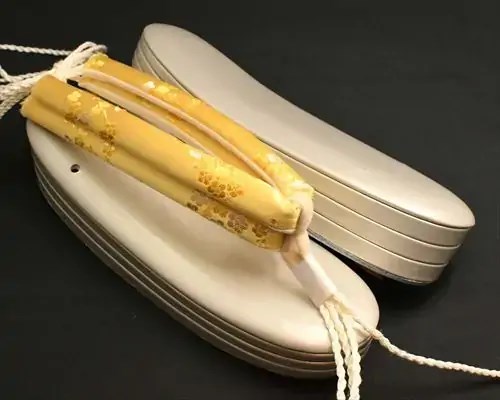 本革３分３枚に花柄ブロケード花緒