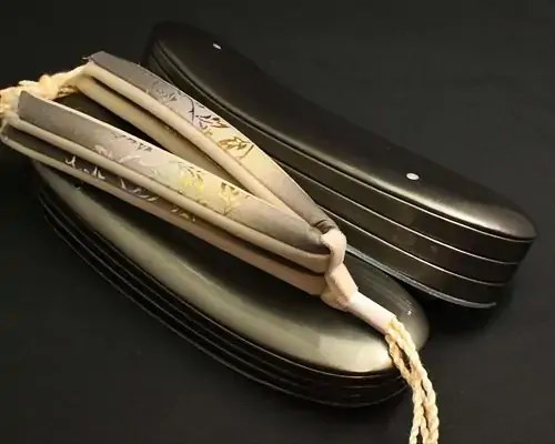 本革３分３枚に花柄ぼかし福林花緒