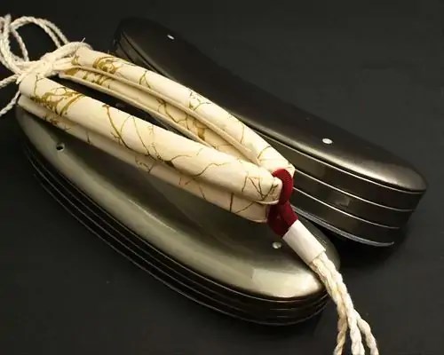 本革３分３枚に氷割れ柄花緒