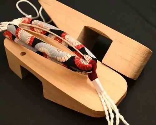 相小町・白木に蛇の目傘柄花緒