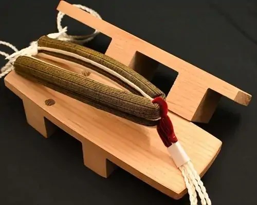 相三味・白木に縞柄結城紬花緒