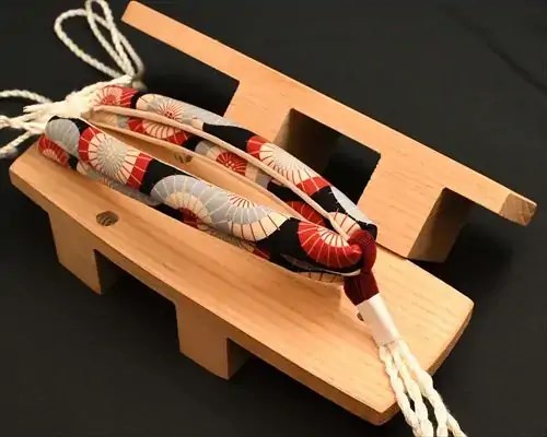 相三味・白木に蛇の目傘柄花緒