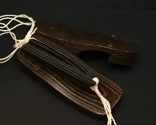 大右近・焼きに遠州綿紬・縞花緒